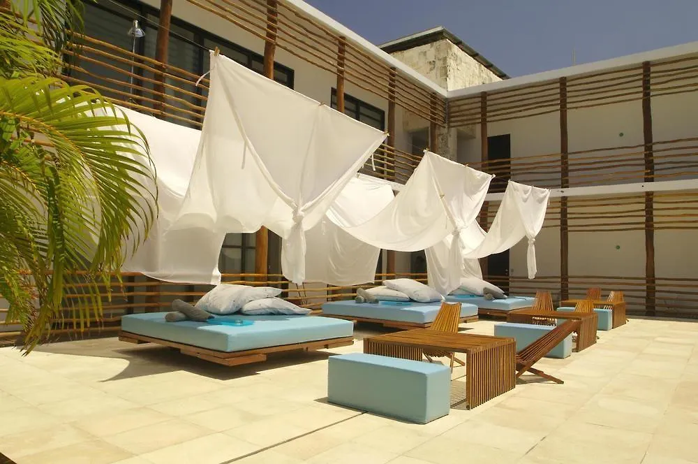 Deseo Hotel Playa del Carmen